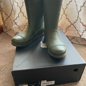 Sorel Joan Rain Boat